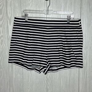 JCrew navy and white striped‎ pleaded shorts with pockets size 12